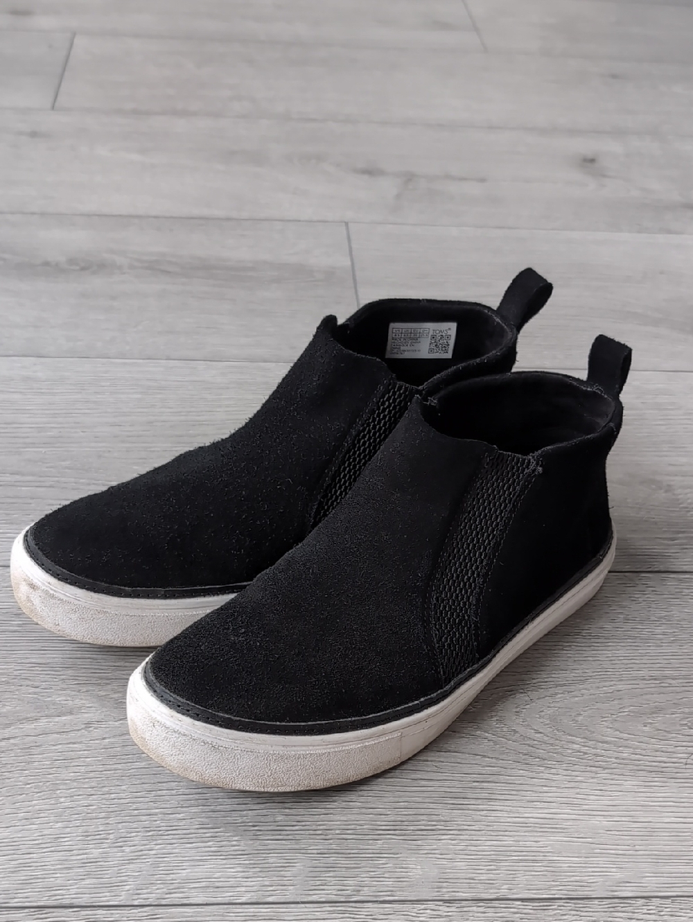 TOMS Suede Sneakers